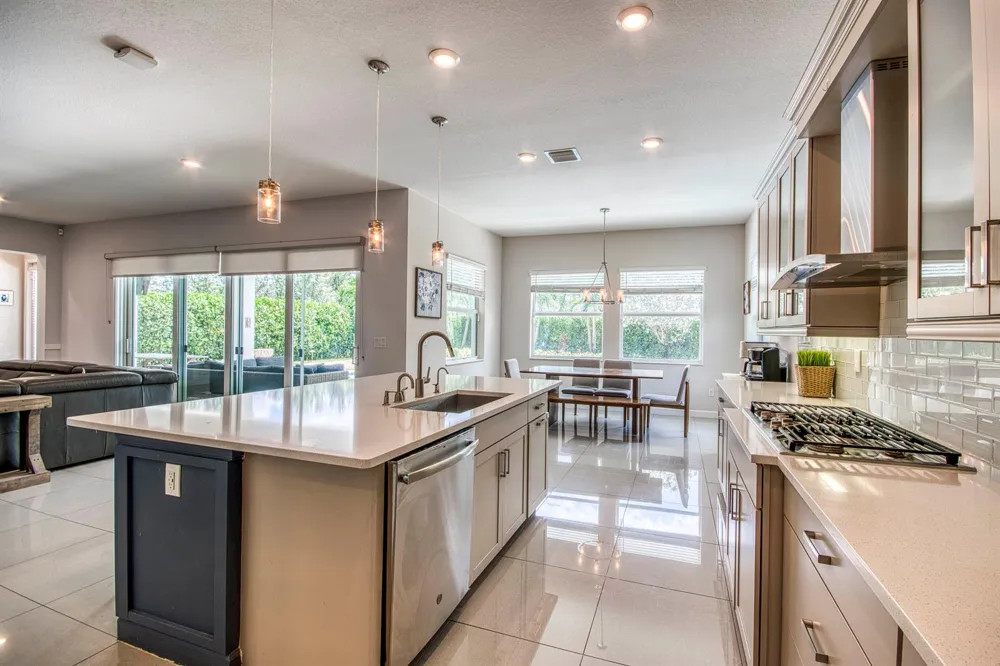 1086 Ember Ridge Run Loxahatchee, FL 33470