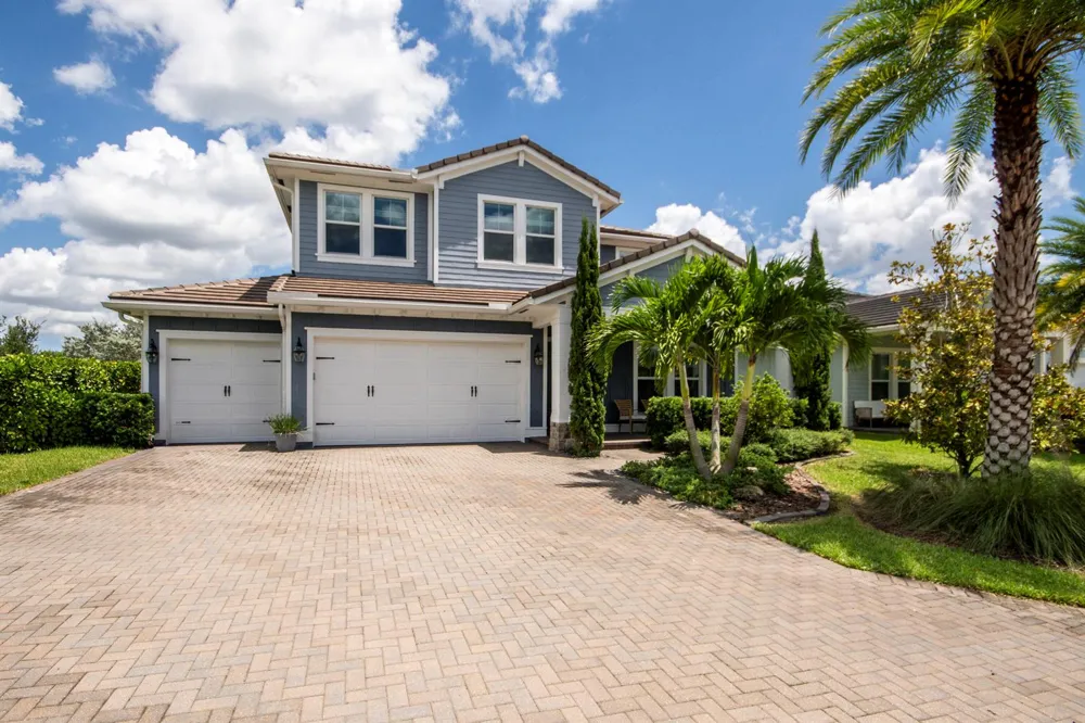 1086 Ember Ridge Run Loxahatchee, FL 33470