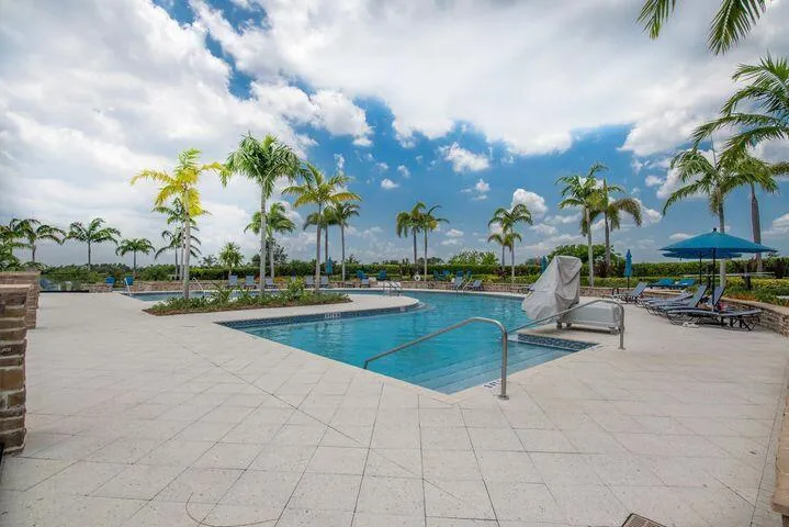 1086 Ember Ridge Run Loxahatchee, FL 33470