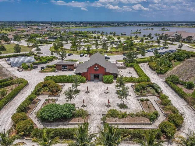 1086 Ember Ridge Run Loxahatchee, FL 33470