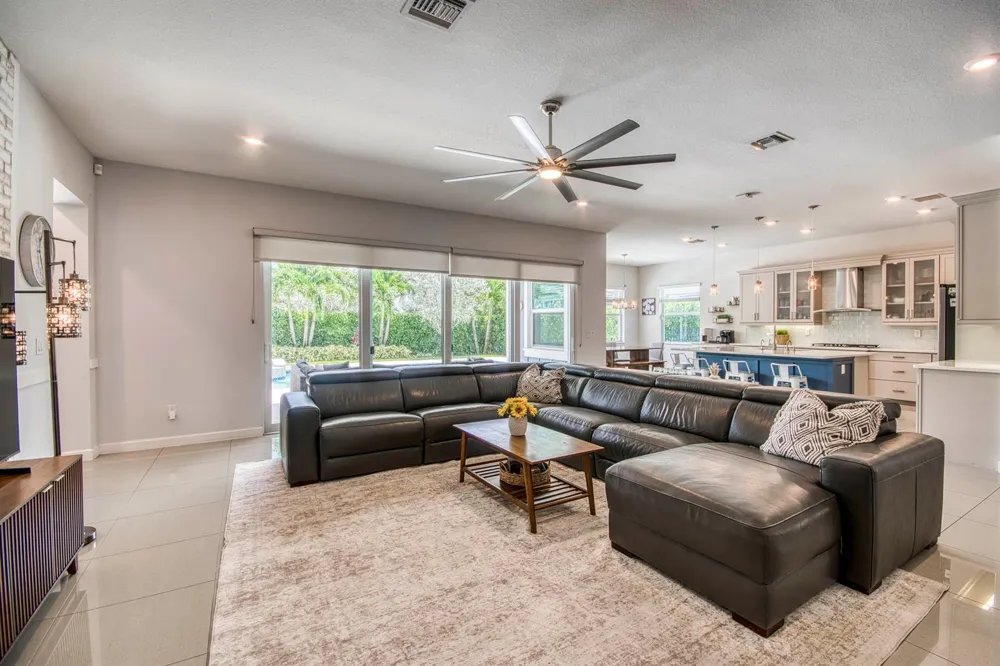 1086 Ember Ridge Run Loxahatchee, FL 33470