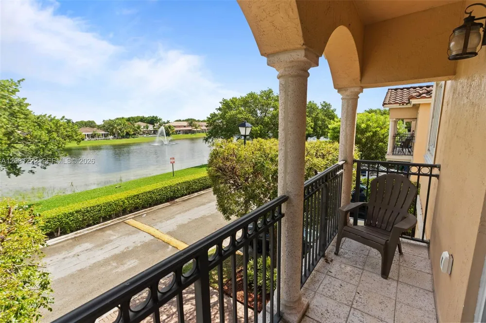 16570 SW 70th St Miami, FL 33193