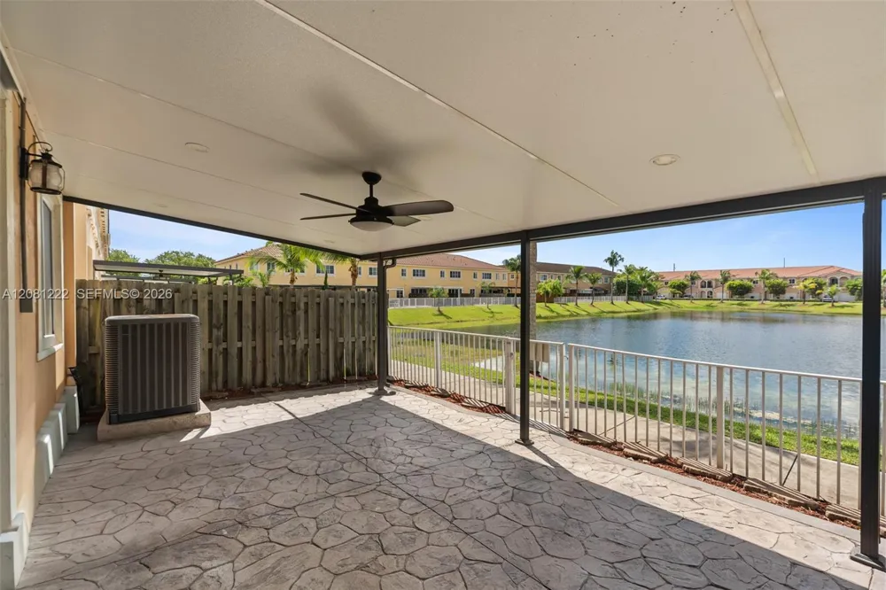 16570 SW 70th St Miami, FL 33193