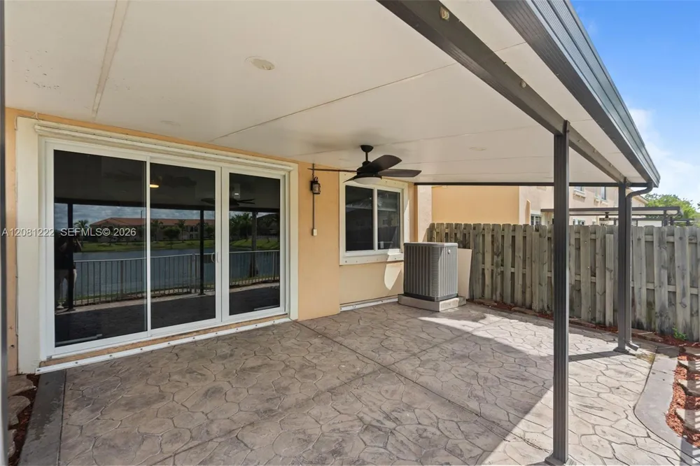 16570 SW 70th St Miami, FL 33193