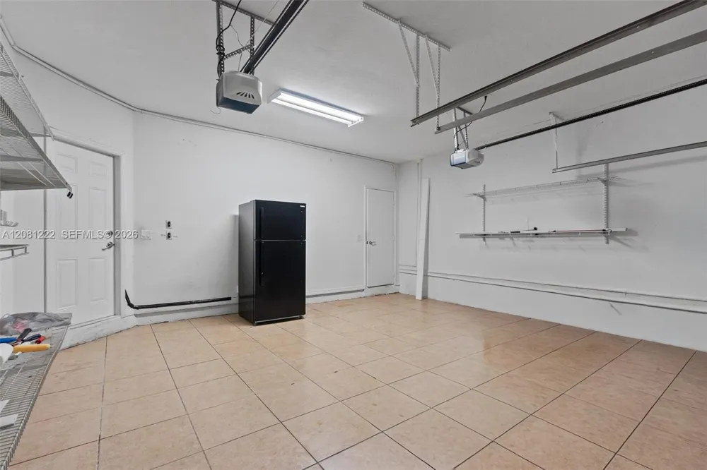 16570 SW 70th St Miami, FL 33193