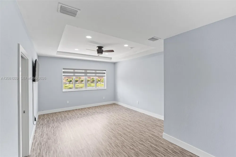 16570 SW 70th St Miami, FL 33193
