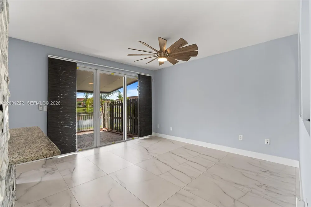 16570 SW 70th St Miami, FL 33193