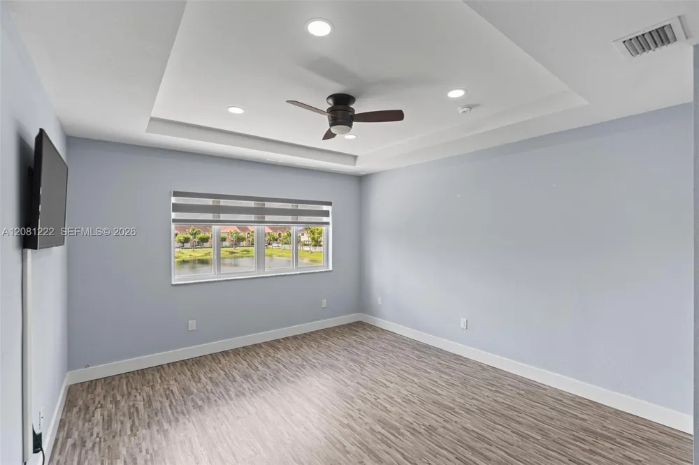 16570 SW 70th St Miami, FL 33193