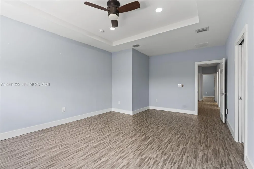 16570 SW 70th St Miami, FL 33193