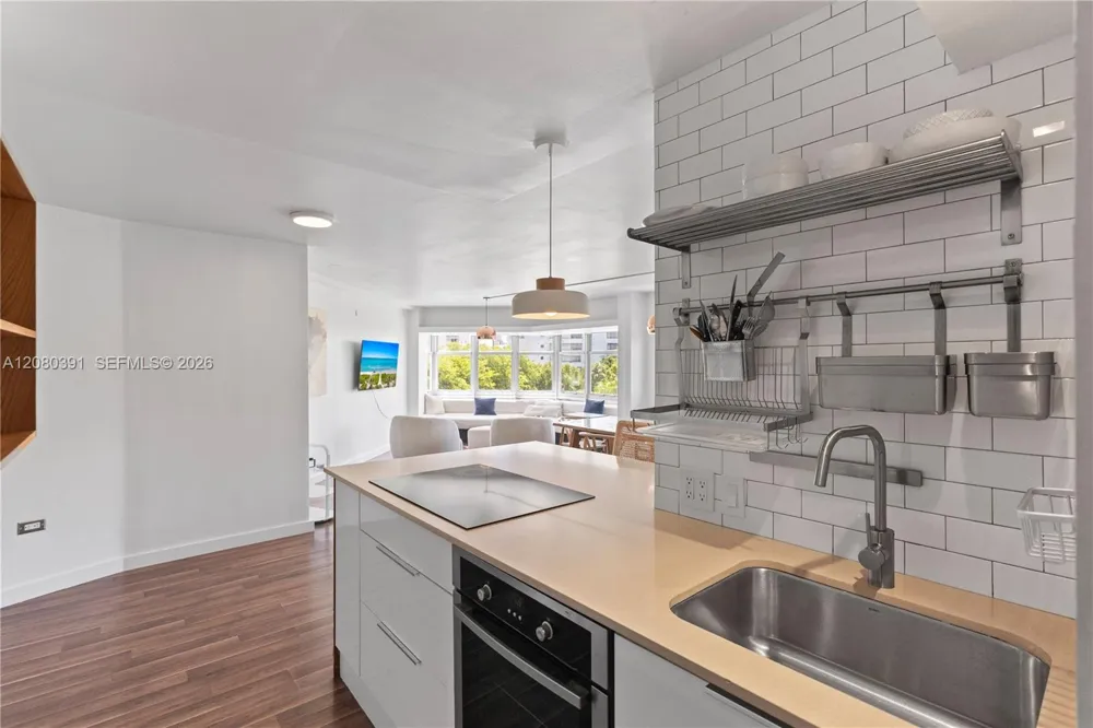 1881 Washington Ave #4G Miami Beach, FL 33139