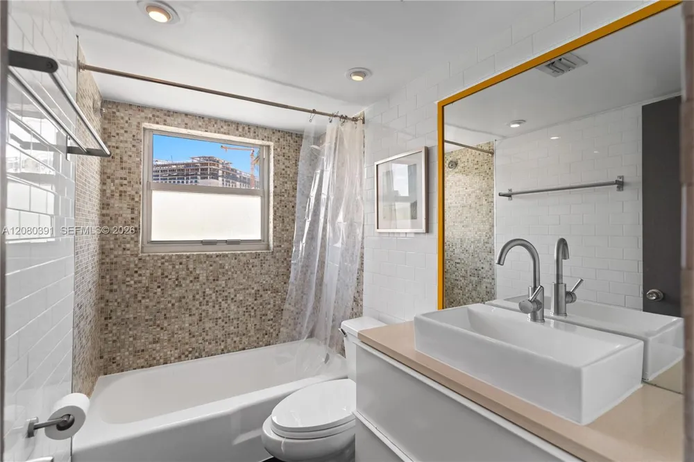 1881 Washington Ave #4G Miami Beach, FL 33139
