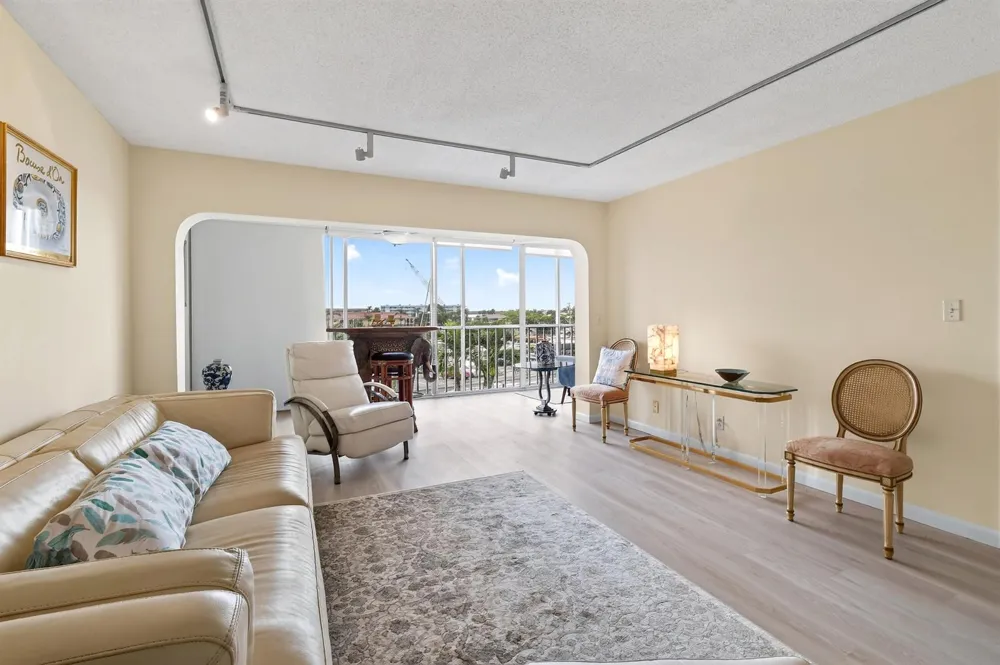 907 Marina Drive #Unit 306 North Palm Beach, FL 33408