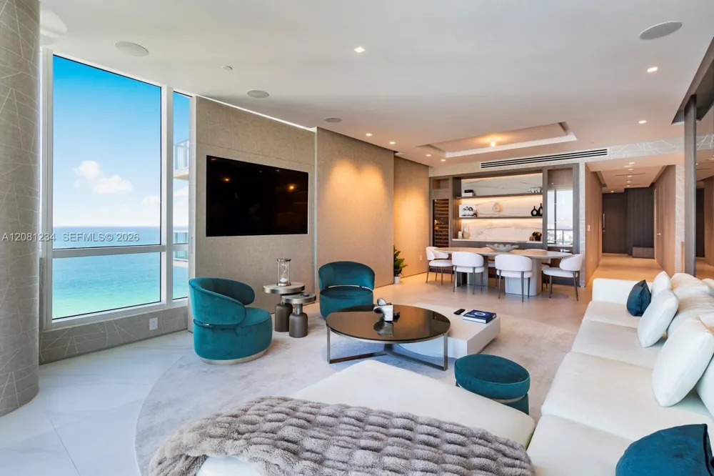 100 S Pointe Dr #2409 Miami Beach, FL 33139