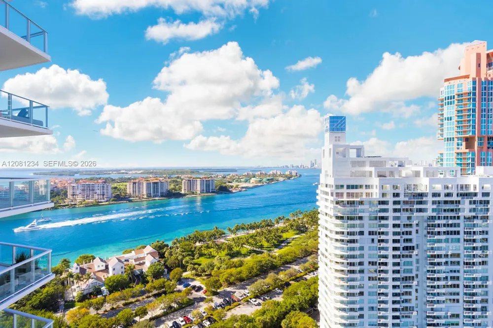 100 S Pointe Dr #2409 Miami Beach, FL 33139