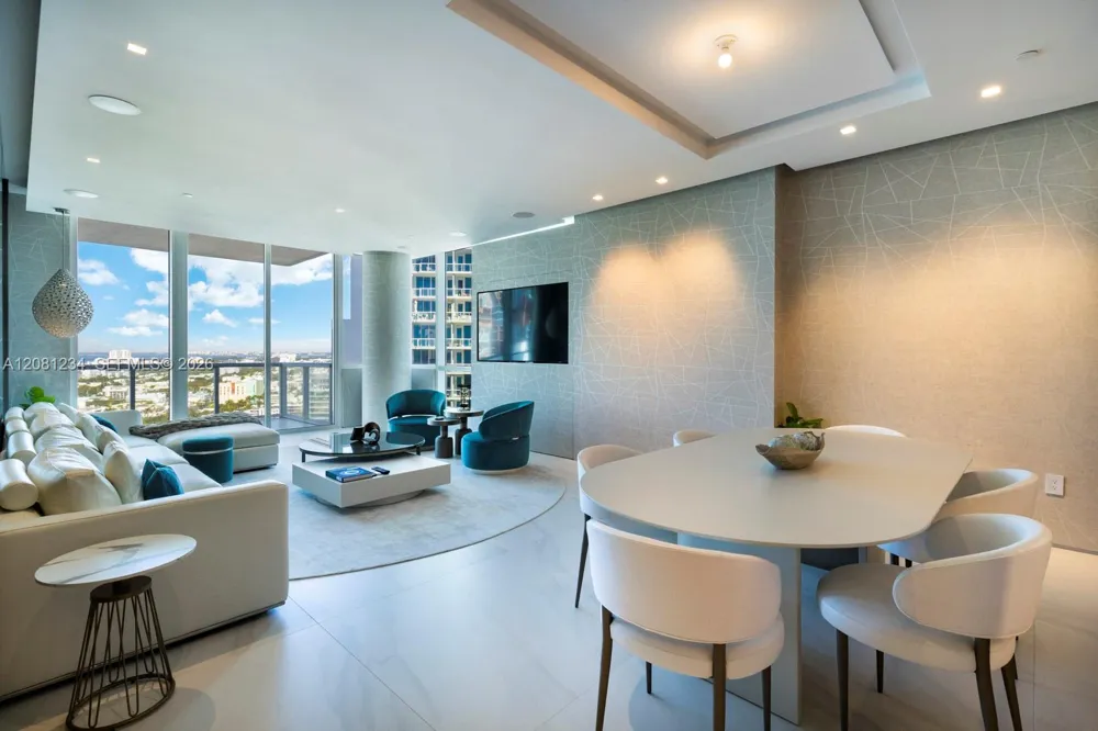 100 S Pointe Dr #2409 Miami Beach, FL 33139