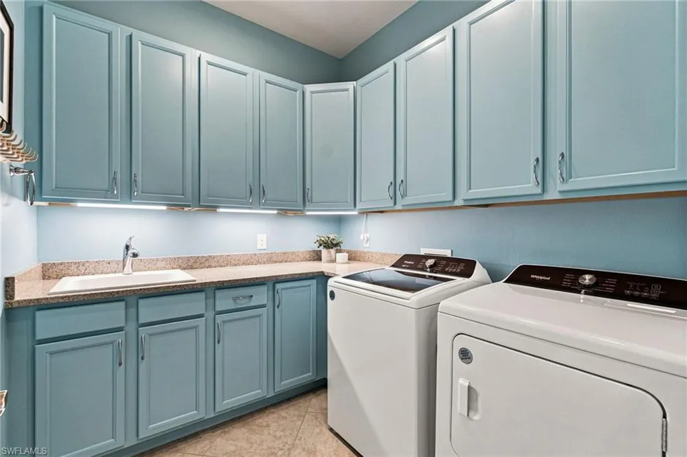 5047 Andros Drive Naples, FL 34113