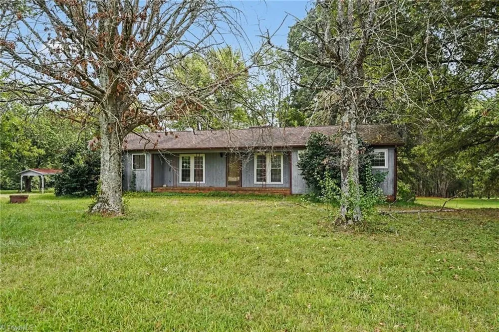 4563 NC Highway 268 Pilot Mountain, NC 27401