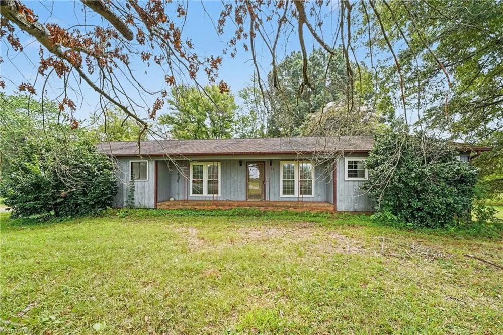 4563 NC Highway 268 Pilot Mountain, NC 27401