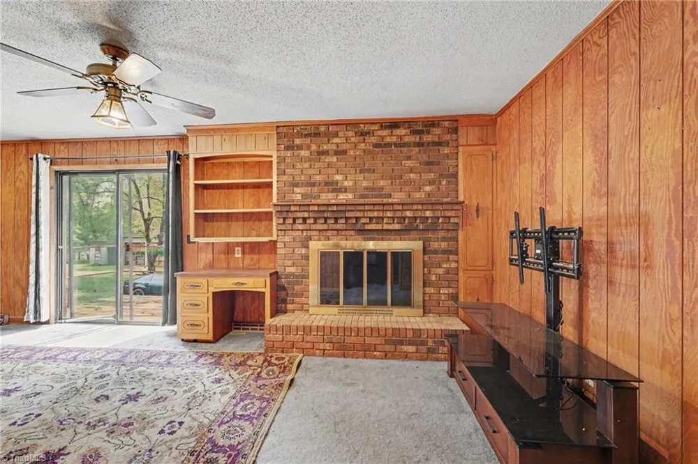 4563 NC Highway 268 Pilot Mountain, NC 27401