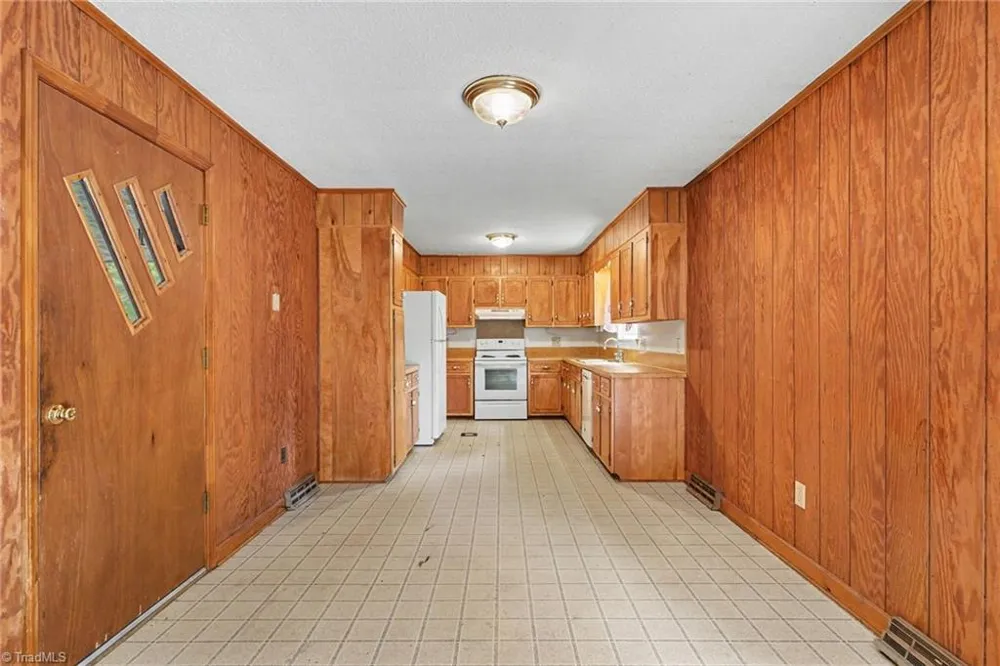 4563 NC Highway 268 Pilot Mountain, NC 27401