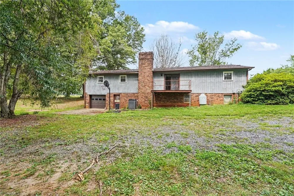 4563 NC Highway 268 Pilot Mountain, NC 27401