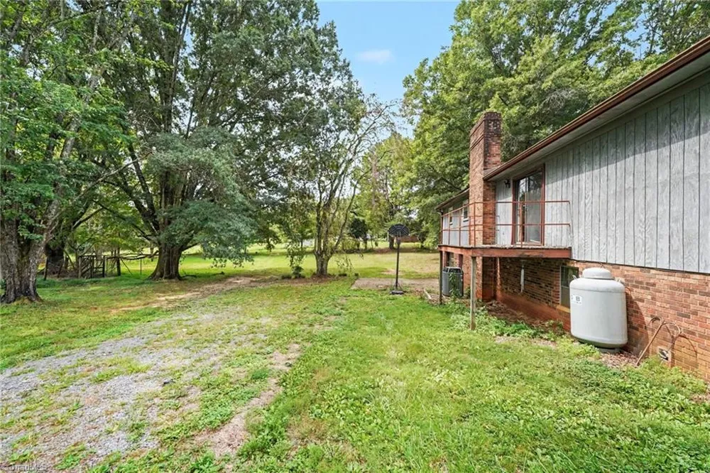 4563 NC Highway 268 Pilot Mountain, NC 27401