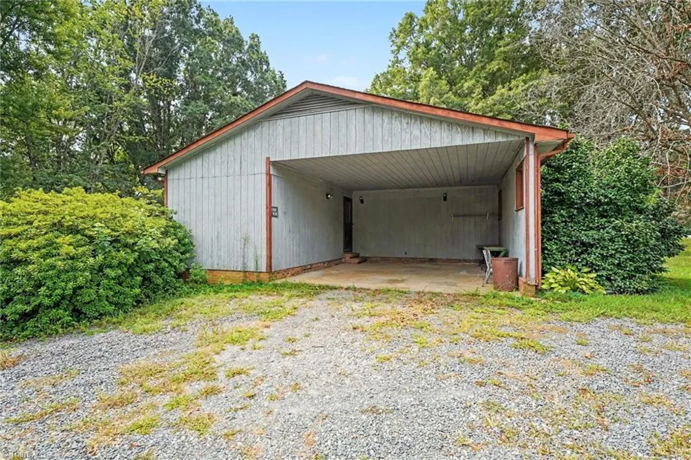 4563 NC Highway 268 Pilot Mountain, NC 27401