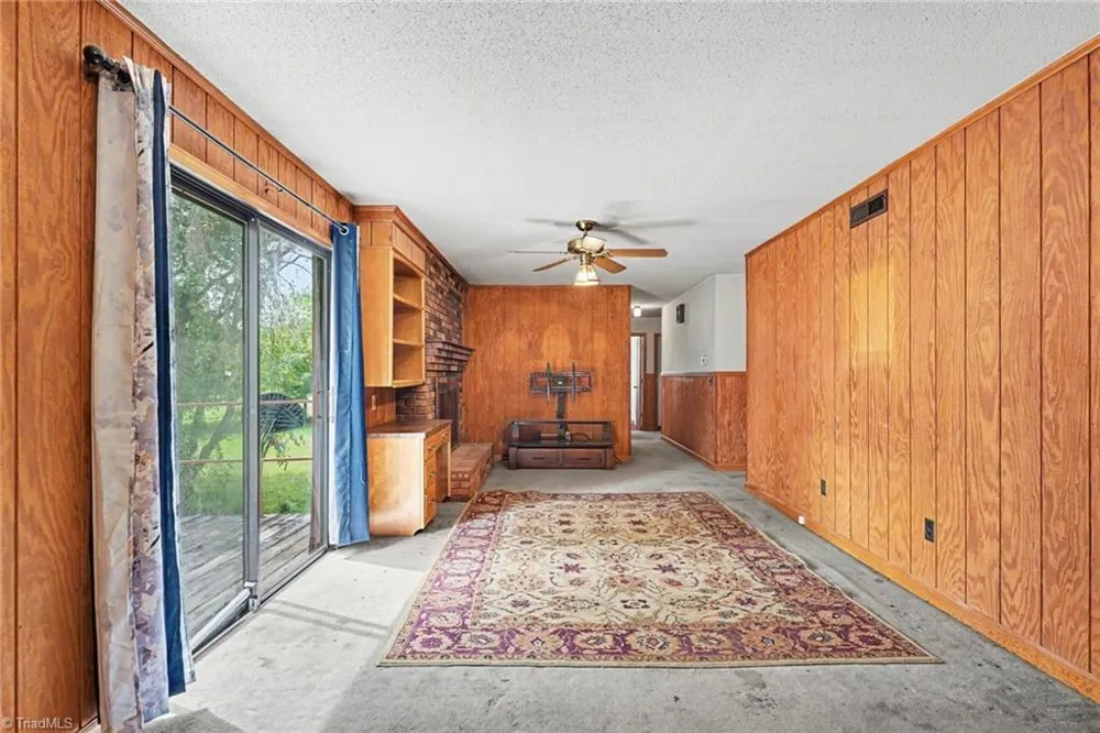 4563 NC Highway 268 Pilot Mountain, NC 27401