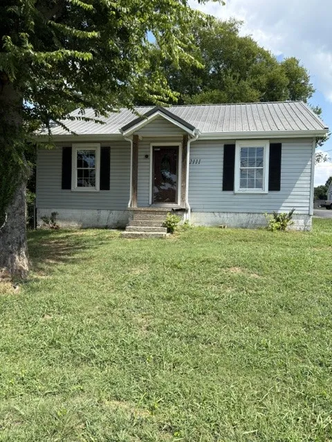 2111 Highland Ave