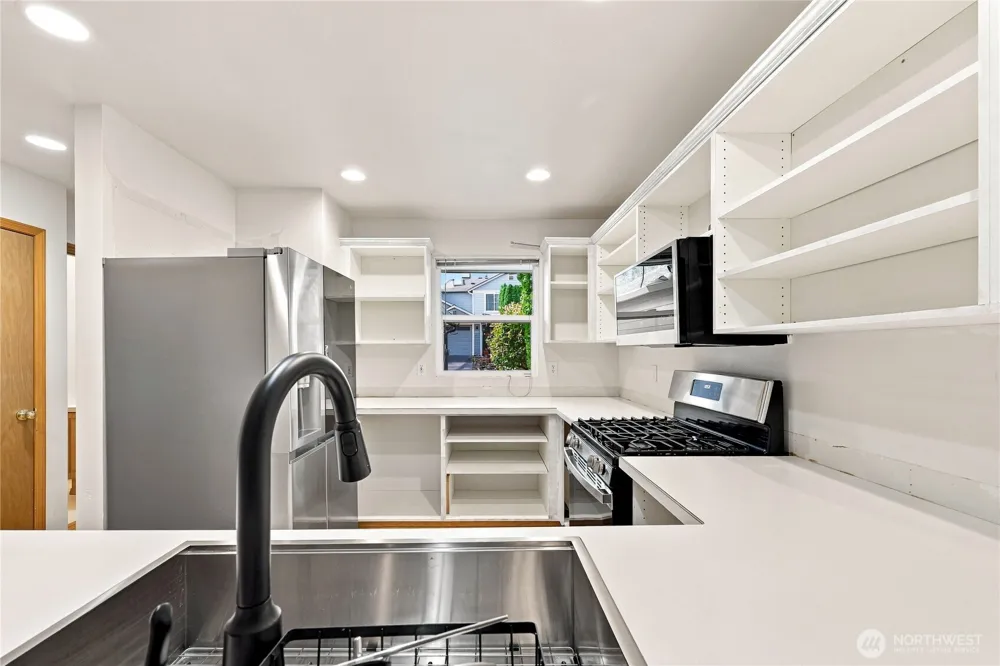 1140 NW Windy Beach Lane Silverdale, WA 98383