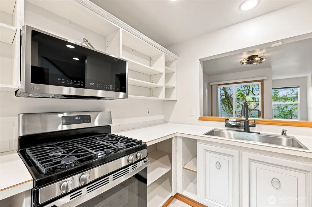 1140 NW Windy Beach Lane Silverdale, WA 98383