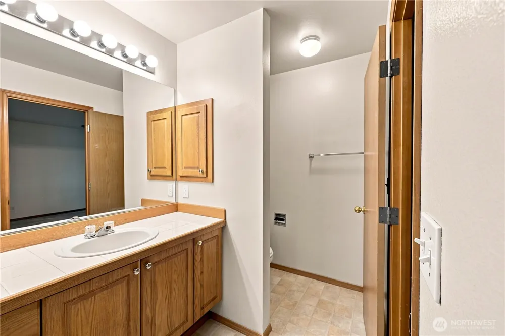 1140 NW Windy Beach Lane Silverdale, WA 98383