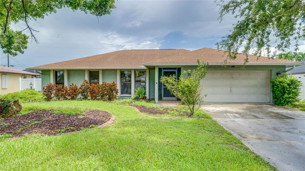 3609 SE 2ND PLACE Cape Coral, FL 33904