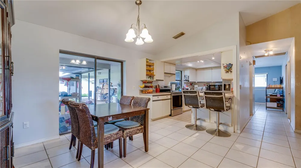 3609 SE 2ND PLACE Cape Coral, FL 33904