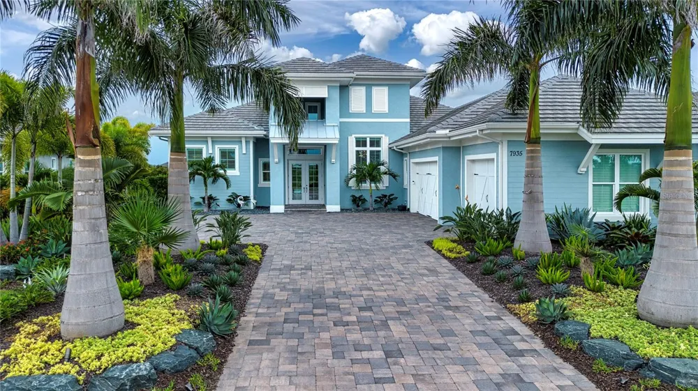 7935 BOWSPIRIT WAY Bradenton, FL 34202