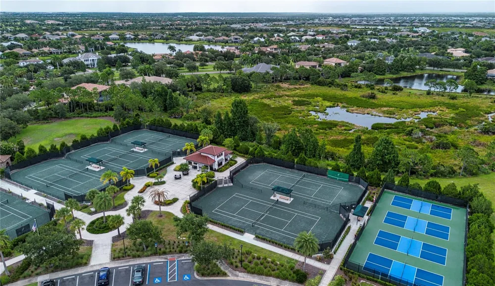 7935 BOWSPIRIT WAY Bradenton, FL 34202