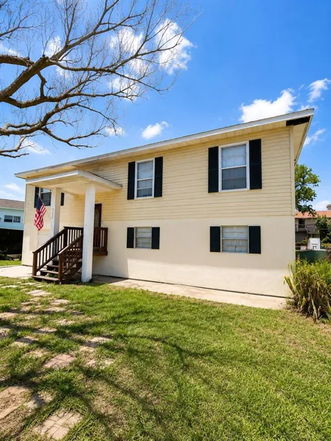 712 48TH STREET W