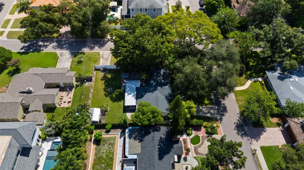 3401 W SEVILLA STREET Tampa, FL 33629