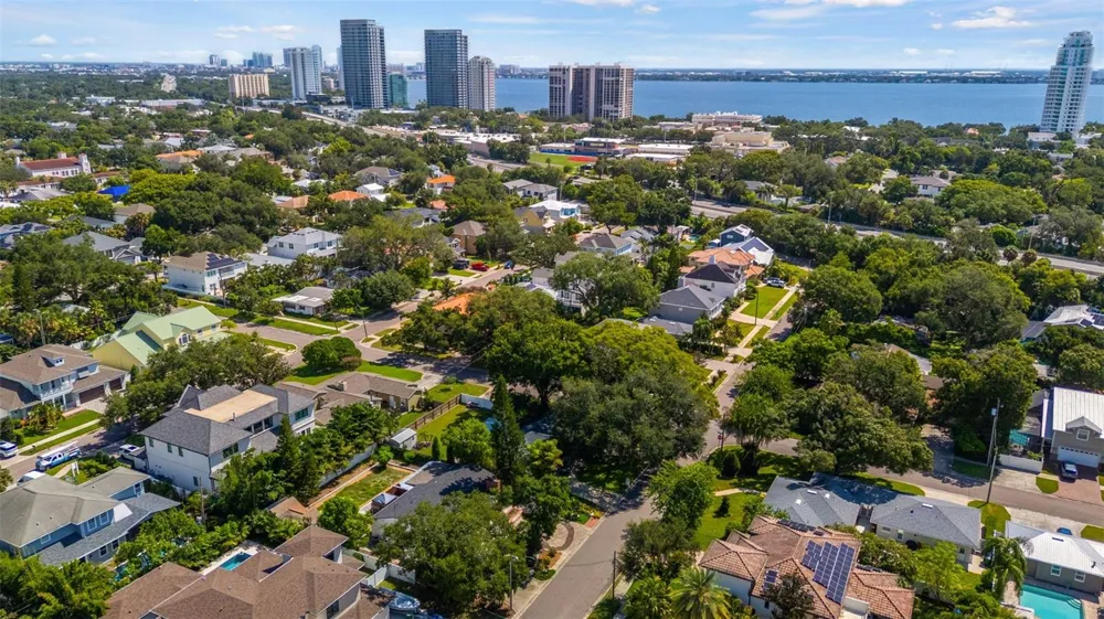 3401 W SEVILLA STREET Tampa, FL 33629
