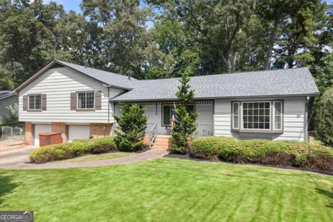2954 Carolyn ST