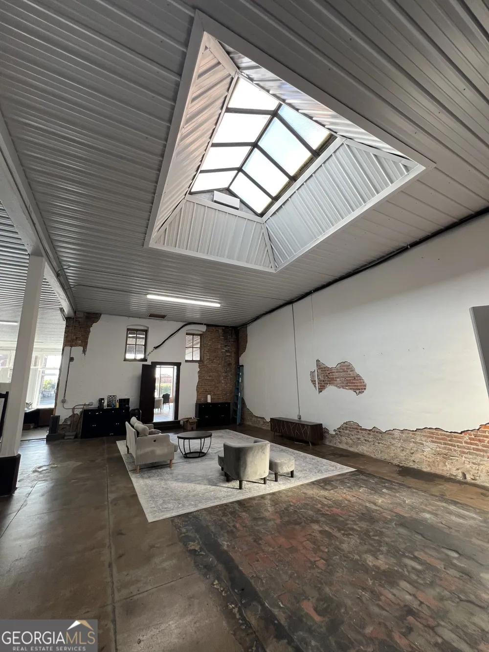 127 E Madison ST Dublin, GA 31021