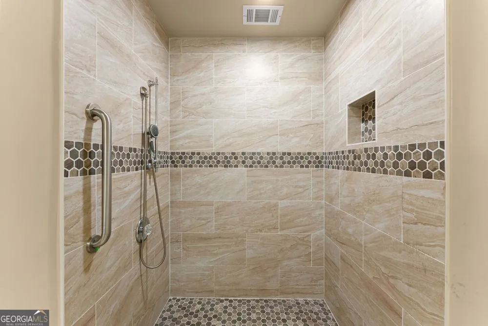 5344 Stephens RD Oakwood, GA 30566