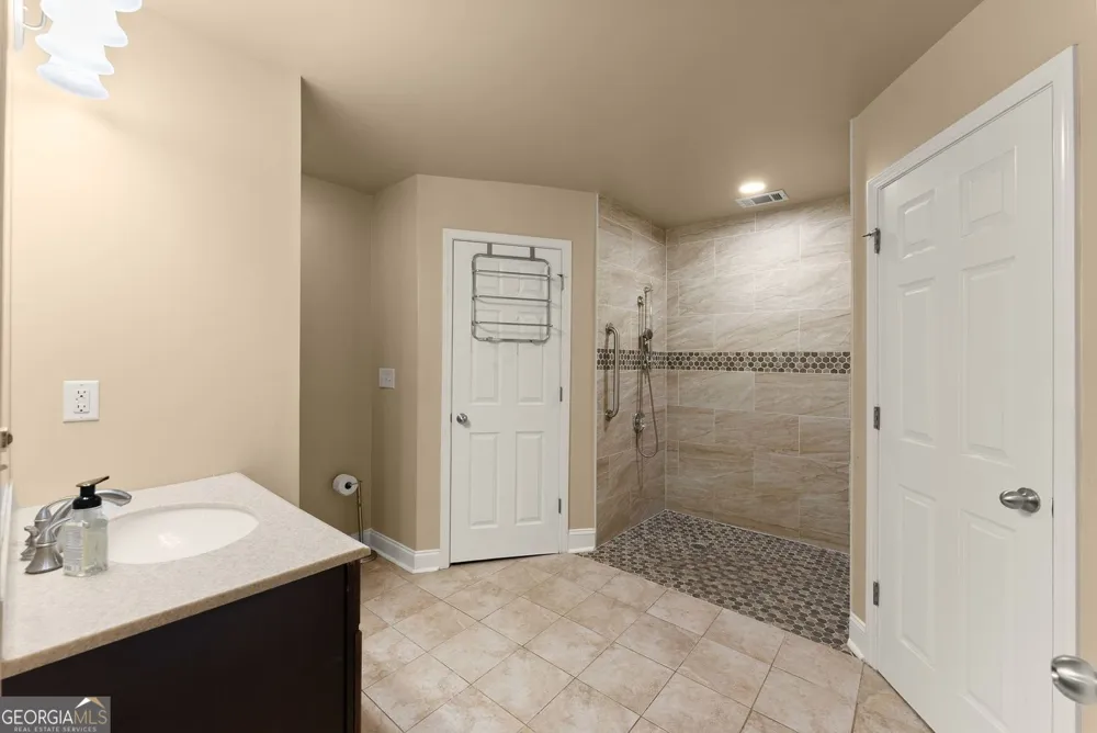 5344 Stephens RD Oakwood, GA 30566
