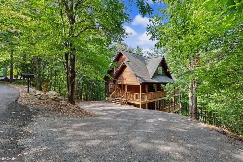 482 High ST Young Harris, GA 30582