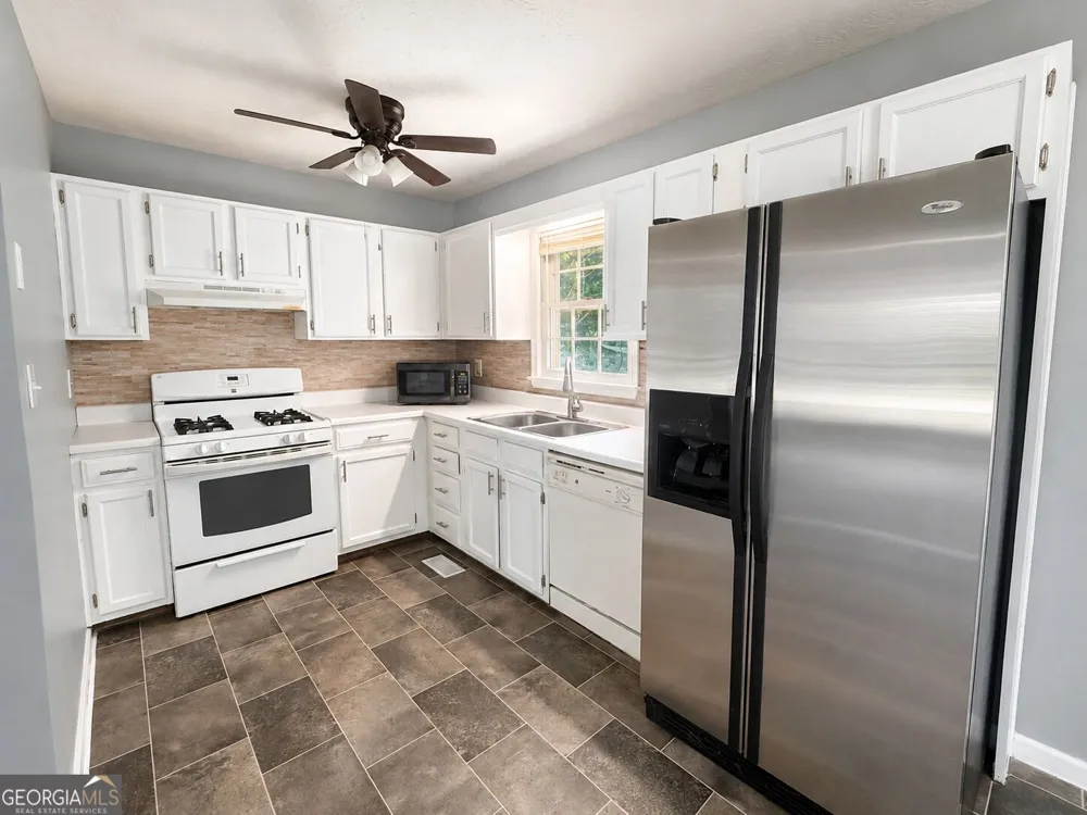 176 Deerfield DR Hiram, GA 30141