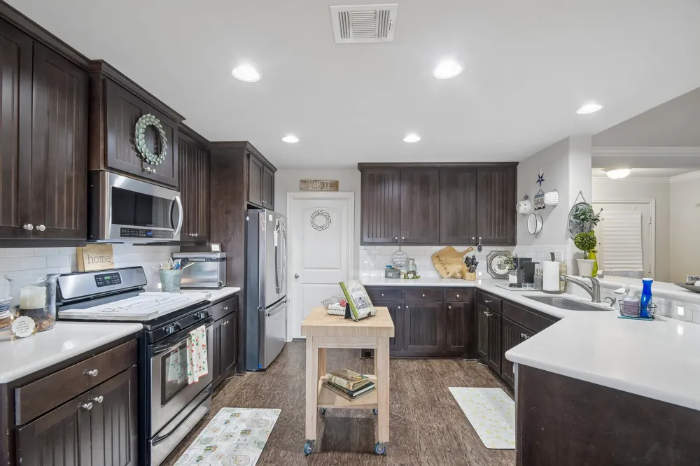 596 Pleasant Grove Loop Elgin, TX 78621