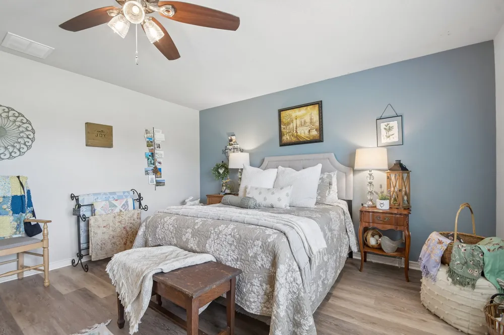 596 Pleasant Grove Loop Elgin, TX 78621