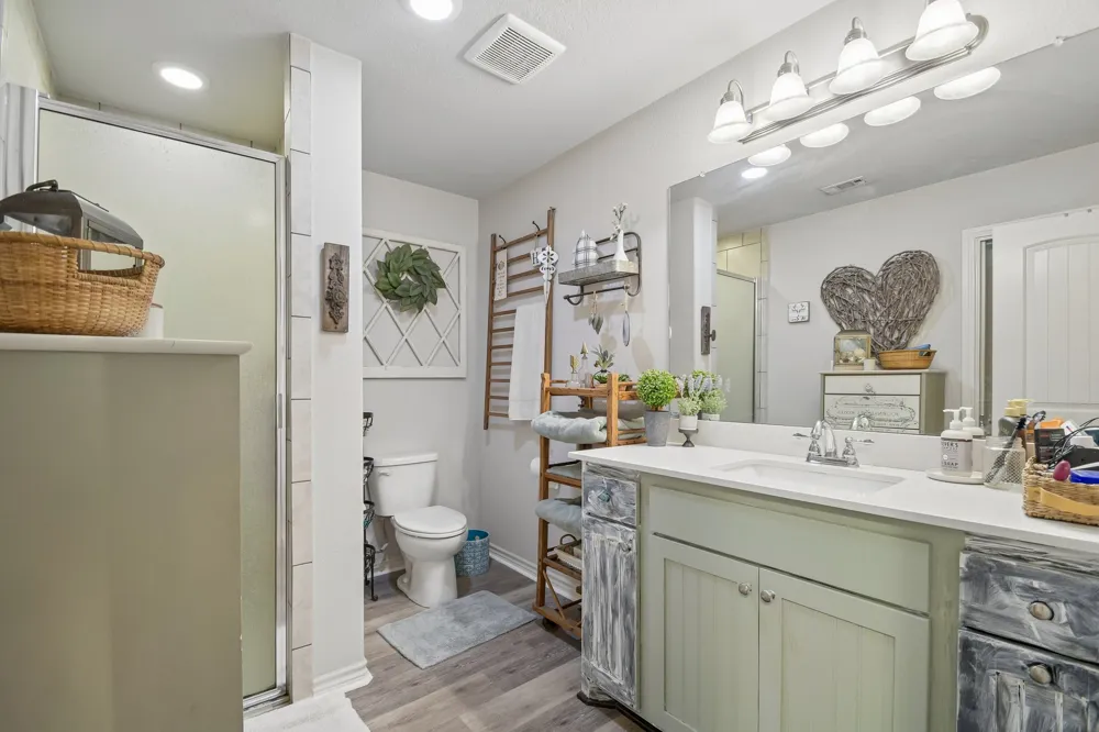 596 Pleasant Grove Loop Elgin, TX 78621