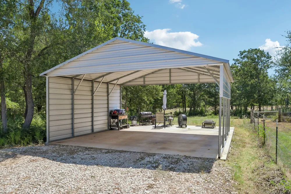 596 Pleasant Grove Loop Elgin, TX 78621