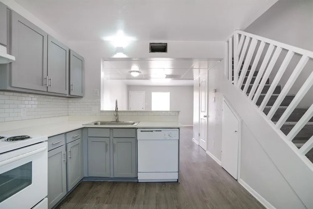307 Rose Street #309-D Arlington, TX 76010